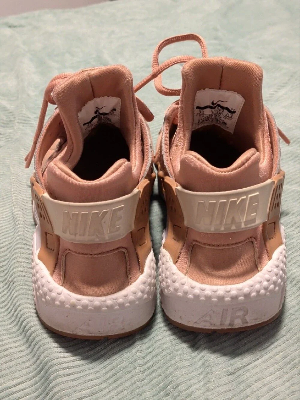 Nike lightweight sneakers